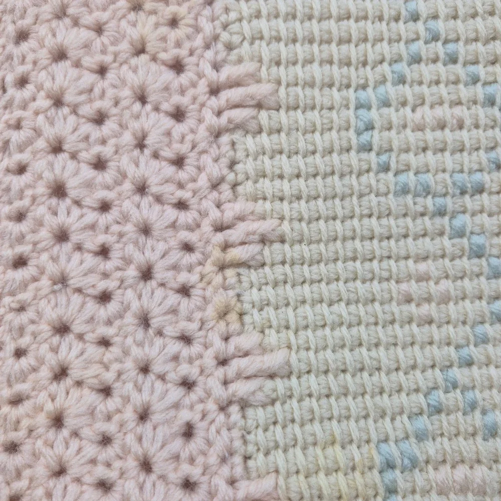 Vintage Handmade WOOL Crochet Baby Blanket Cream Scalloped Edge Embroidered Crib